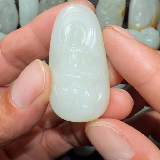 和田玉未镶嵌吊坠(不含链)屮*者