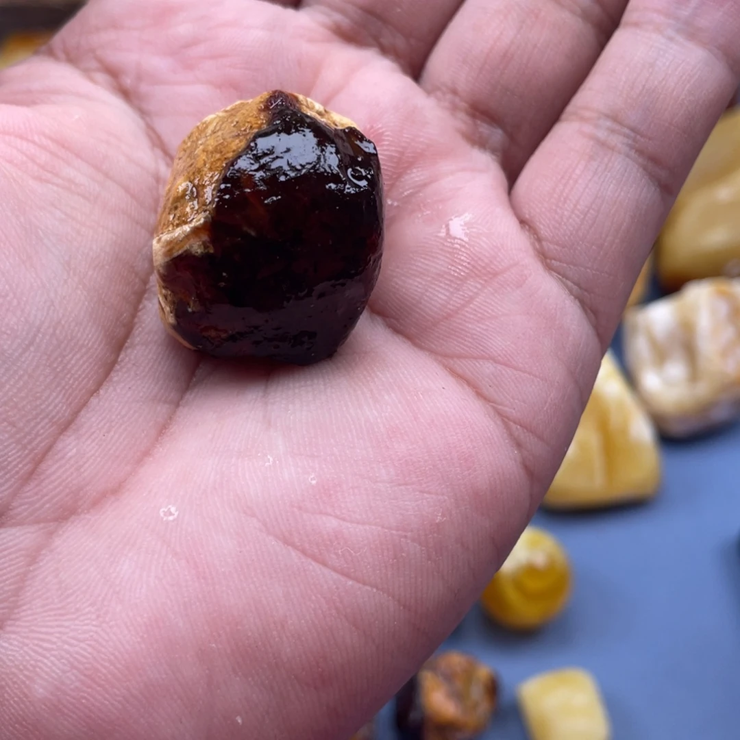 是****定制琥珀未镶嵌蜜蜡定制