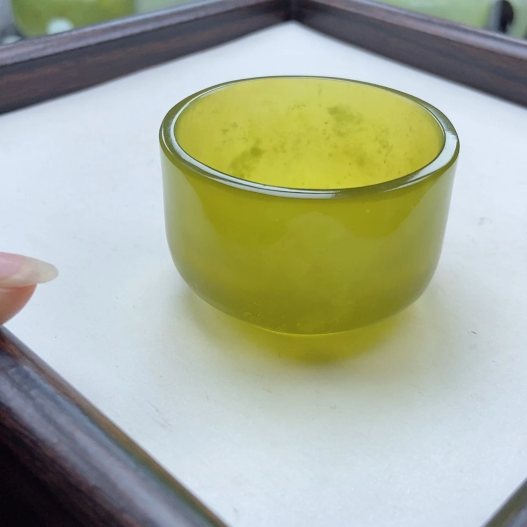 蛇纹石玉未镶嵌主人杯