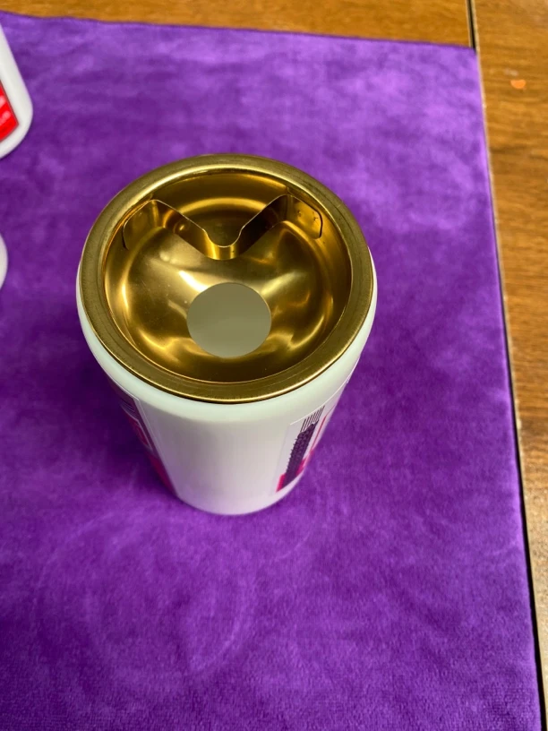 红花郎酒瓶烟灰缸，防风款粉丝群专享款，宠粉专款谢谢家人支持