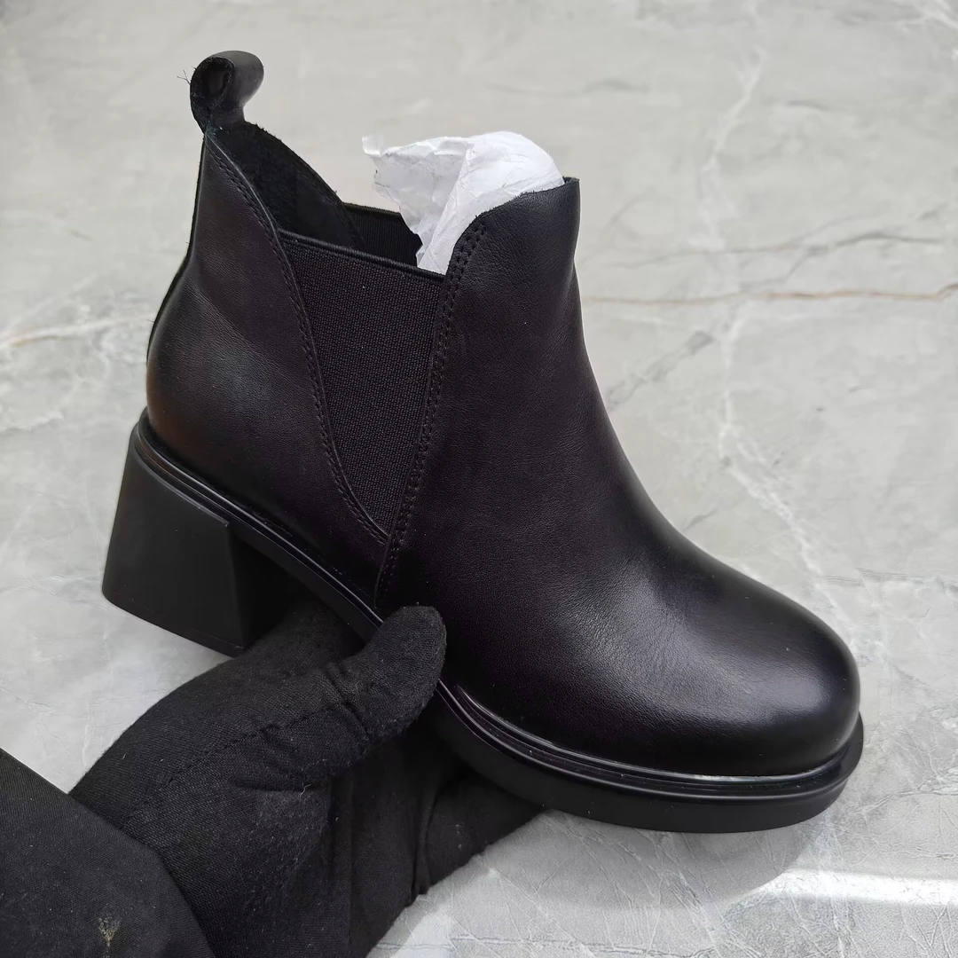 e  (孤品)  35码粗跟女靴(牛皮)222-6175