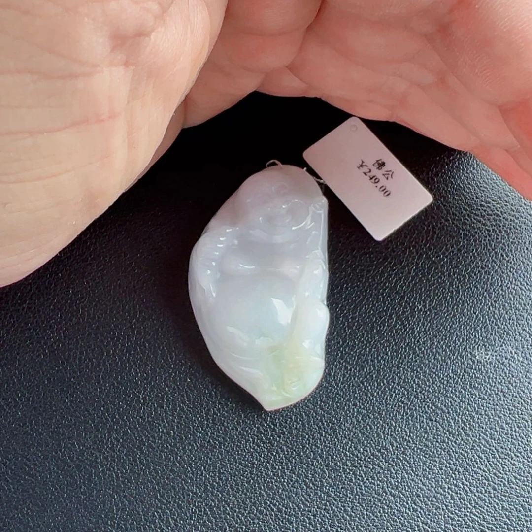 翡翠未镶嵌颈饰挂件