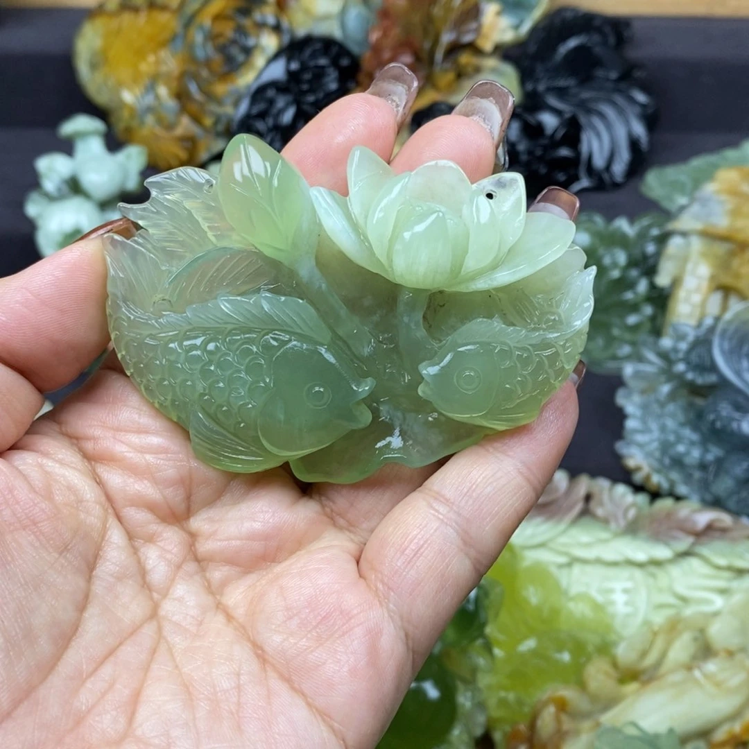 蛇纹石玉颈饰未镶嵌恋****蛋