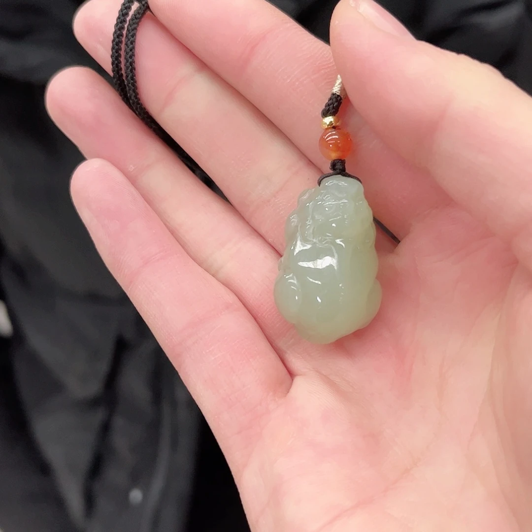 和田玉颈饰未镶嵌纯天然和田玉貔貅吊坠50