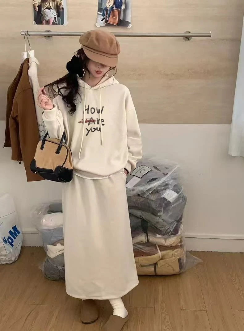 HOW羊绒水印2025新春连帽卫衣（w8062）