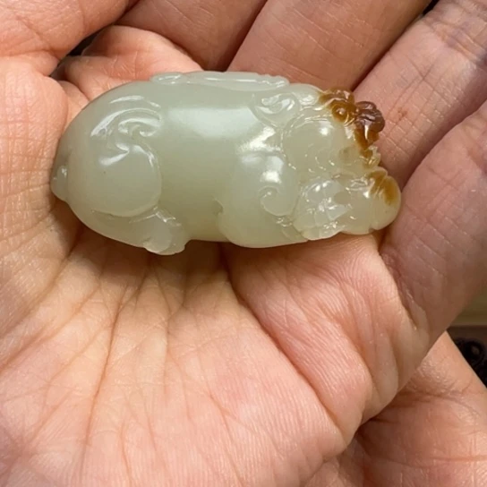 和田玉颈饰未镶嵌且末貔貅