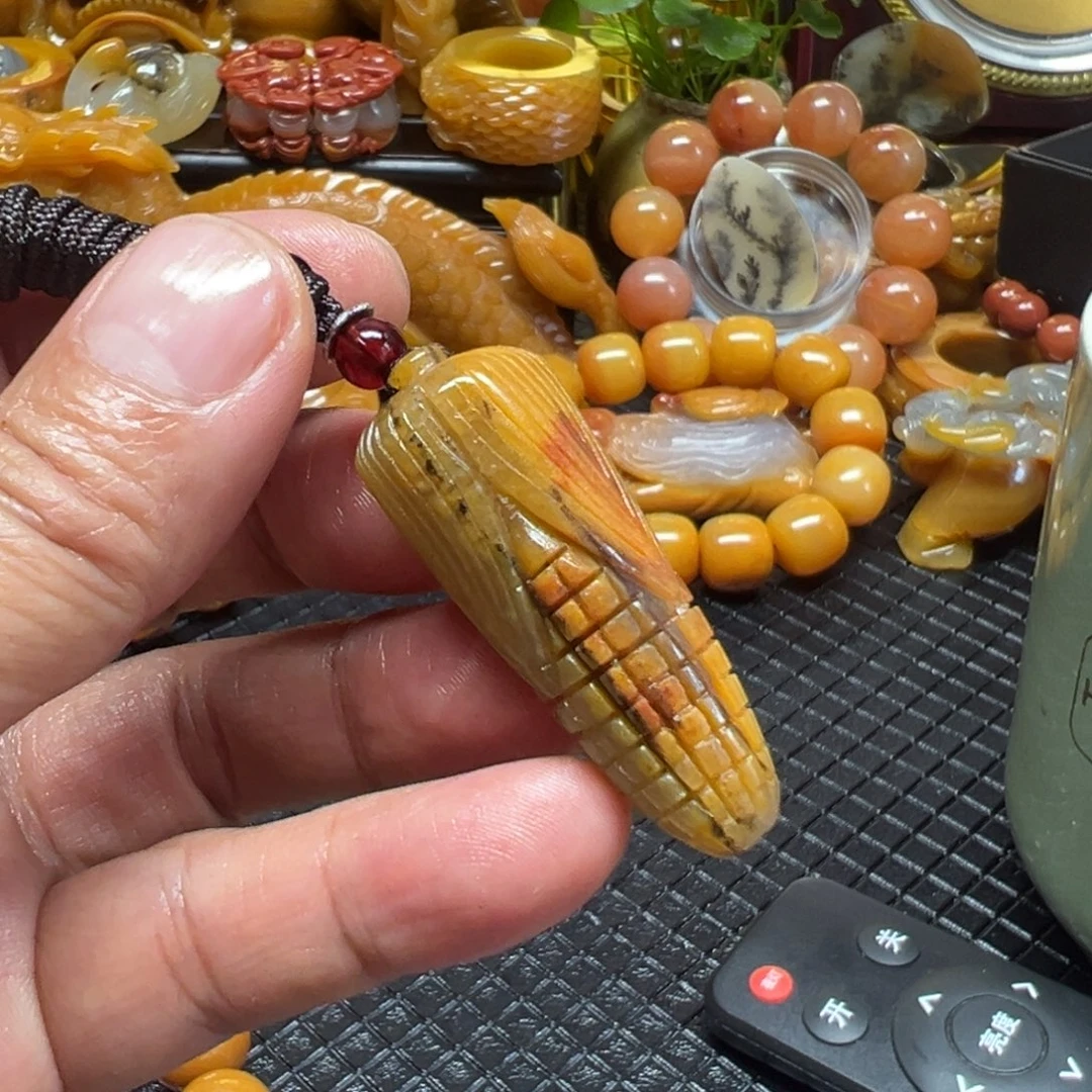 石英质玉未镶嵌颈饰