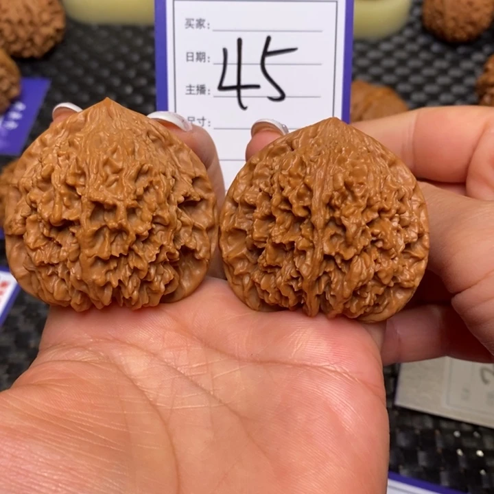 吊坠文玩核桃45满天星48