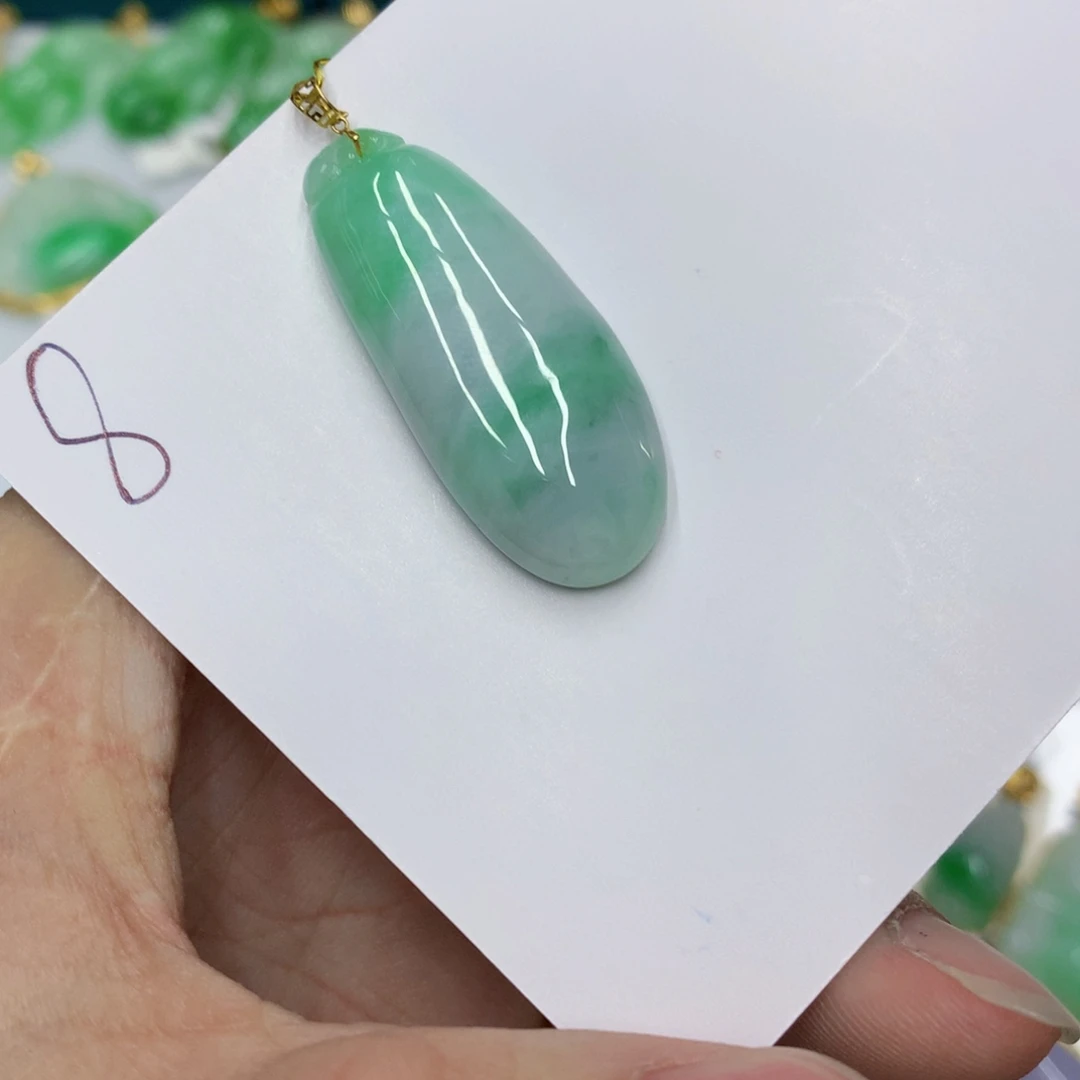 翡翠颈饰18K金镶嵌翡翠