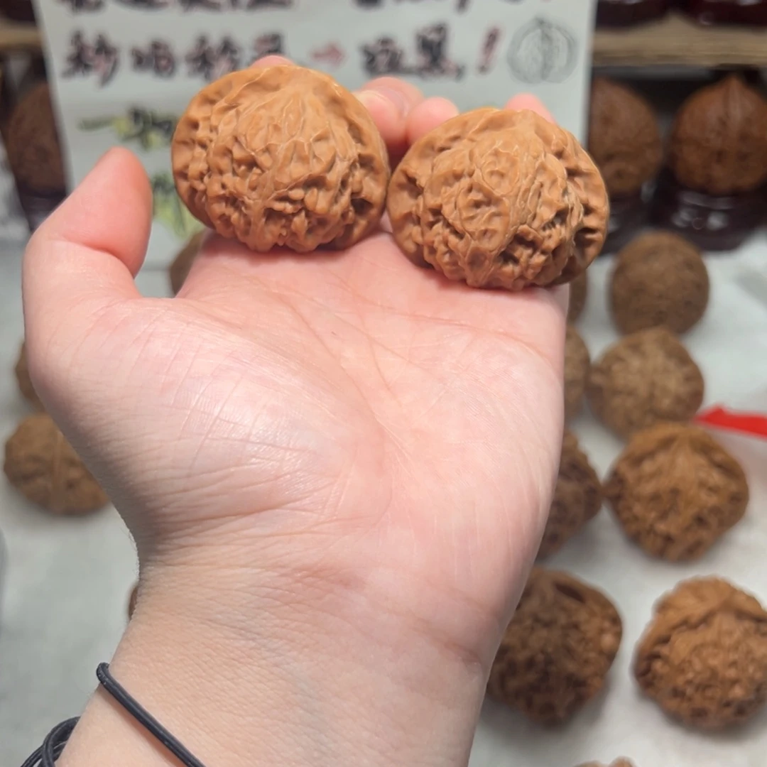 文玩核桃吊坠宫灯