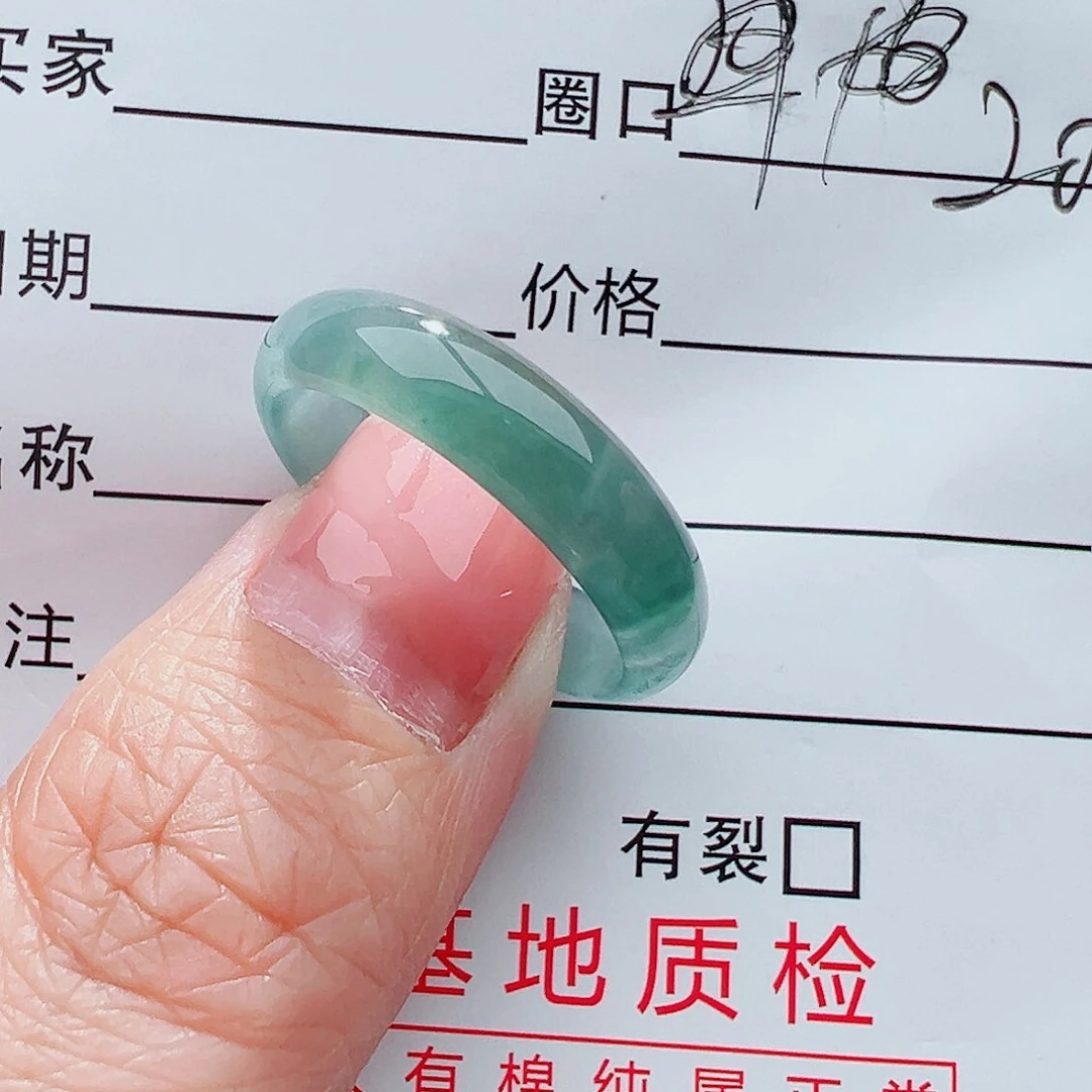 未镶嵌戒指翡翠戒指