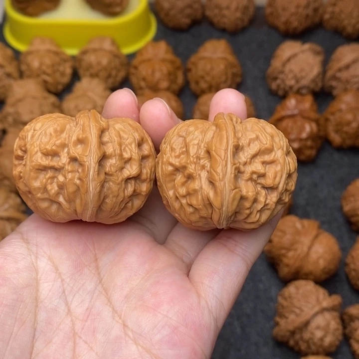 文玩核桃把件元宝42