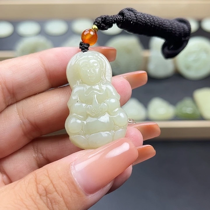 颈饰未镶嵌和田玉