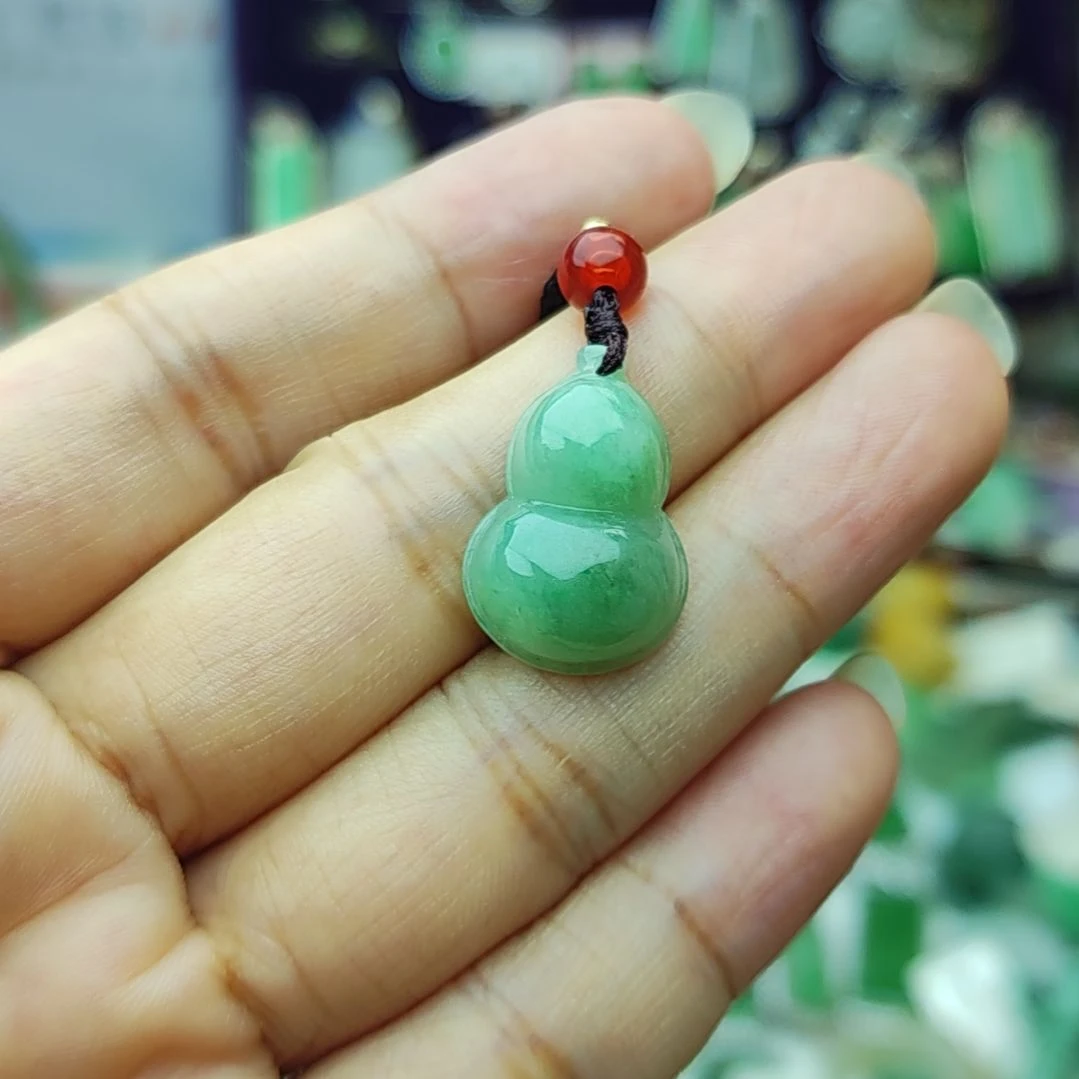 翡翠未镶嵌颈饰20