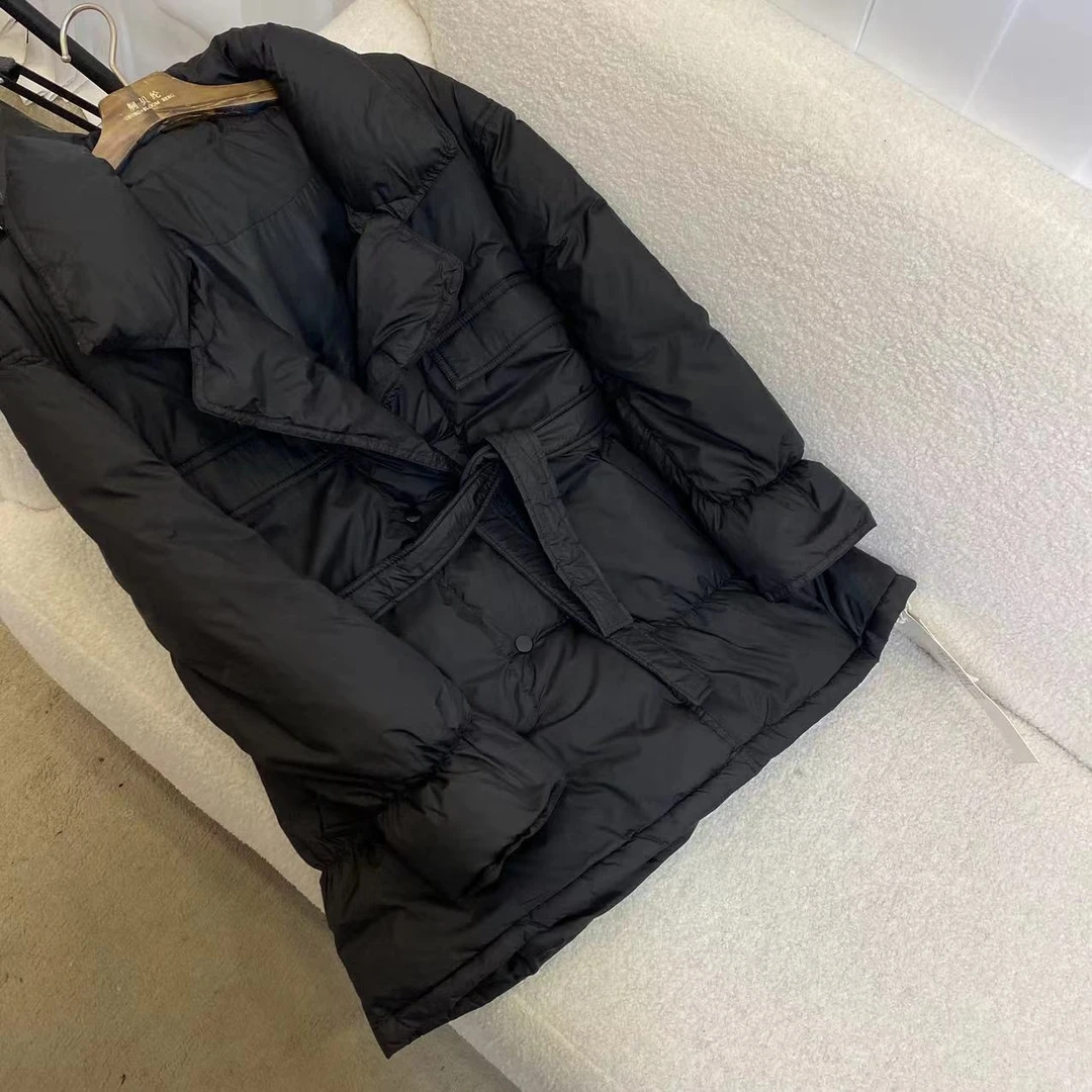 时尚休闲百搭收腰短款羽绒服C3157