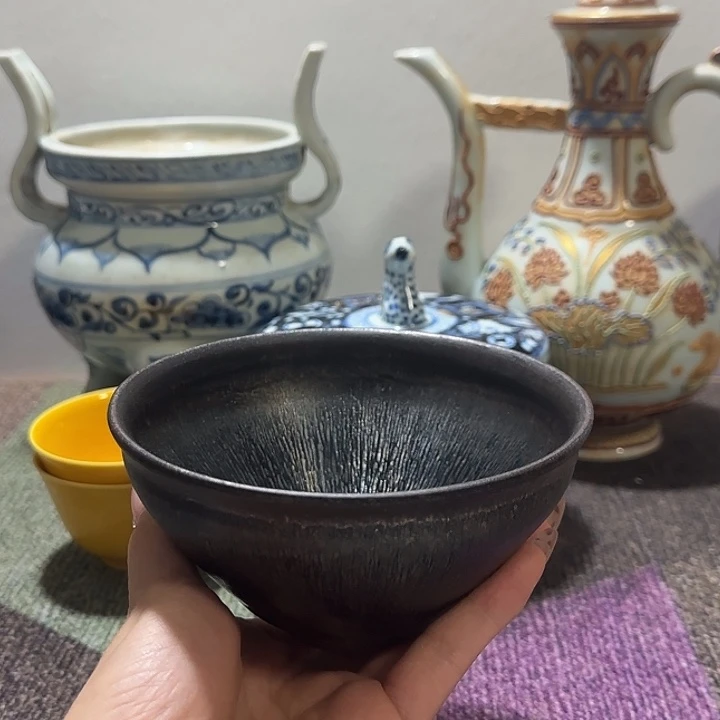用***3瓷片黑瓷釉兔毫茶盏一件