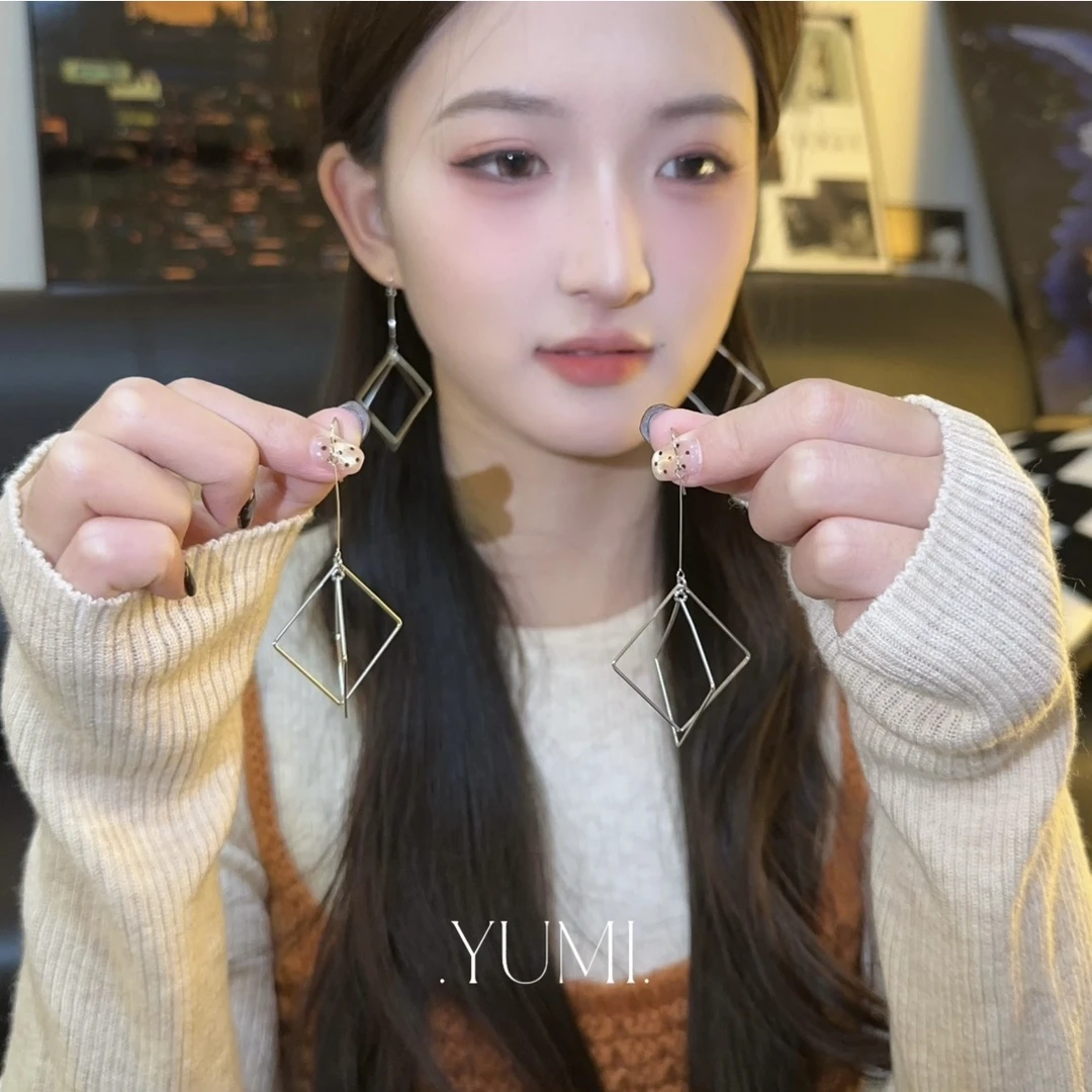 铜合金耳饰 几何方块流苏耳环ins清冷氛围感高级耳饰复古时尚耳钉