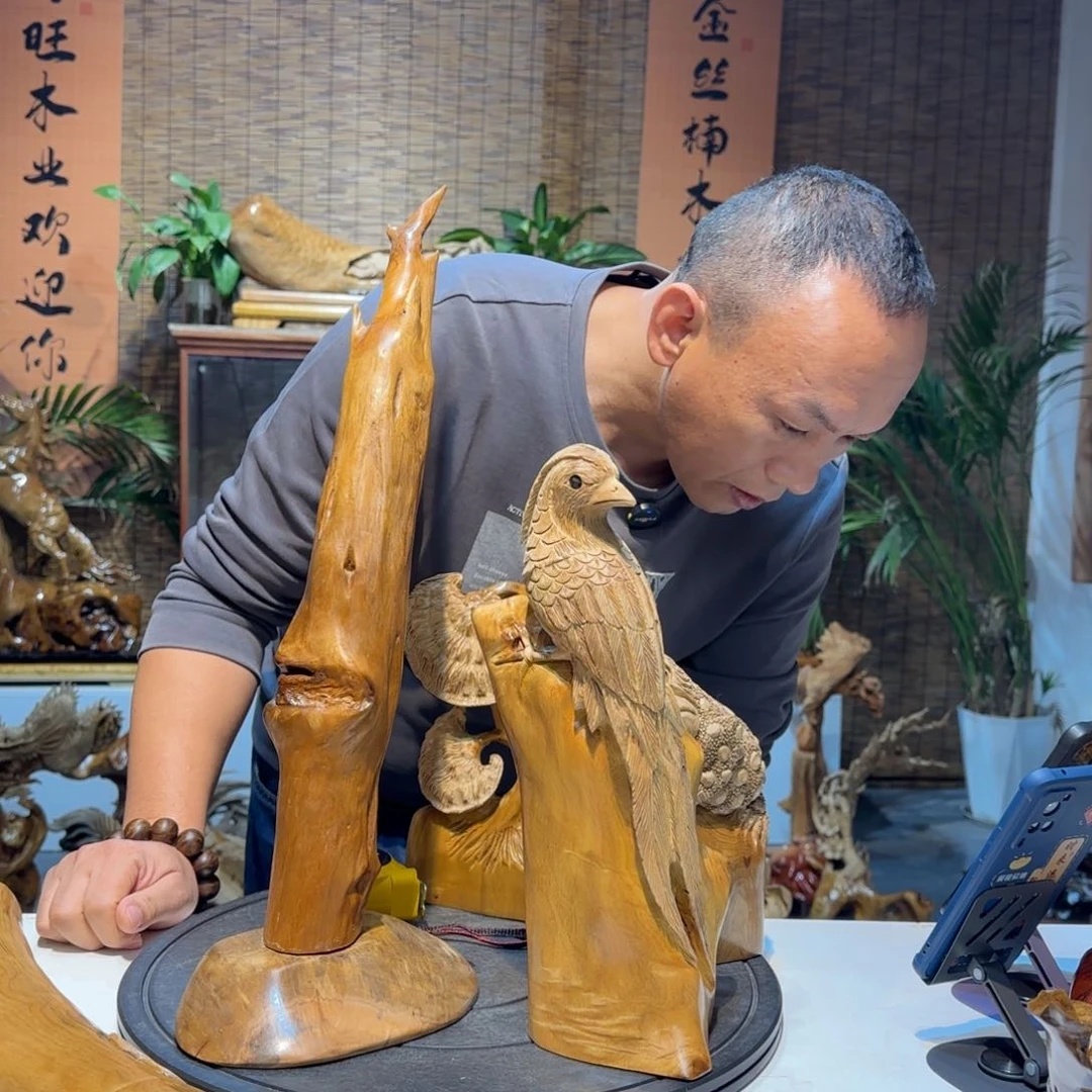 阴沉木@**鹤金丝楠木喜鹊