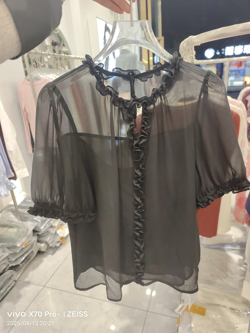 花边小心机雪纺衬衣