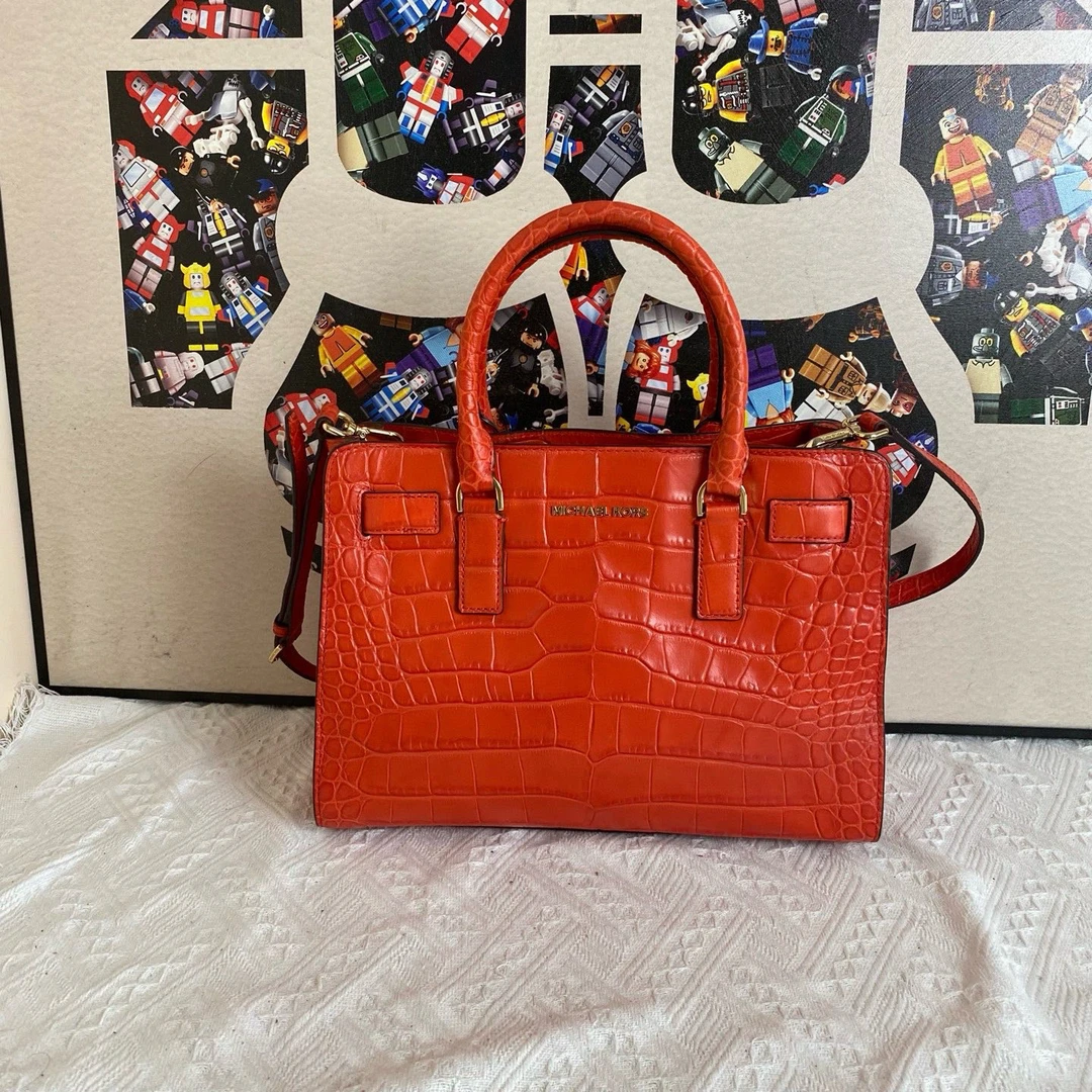 95新 MICHAEL KORS/迈克高仕 19249斜挎包