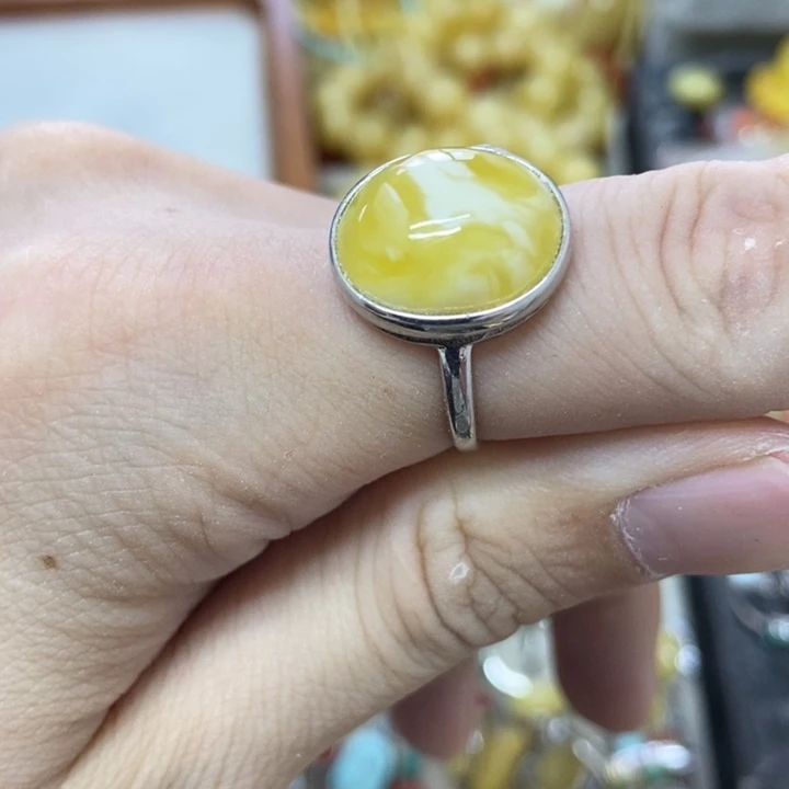 银S925镶嵌蜜蜡裸石戒指