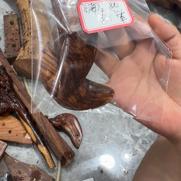 惠***来有机玻璃小件物品等