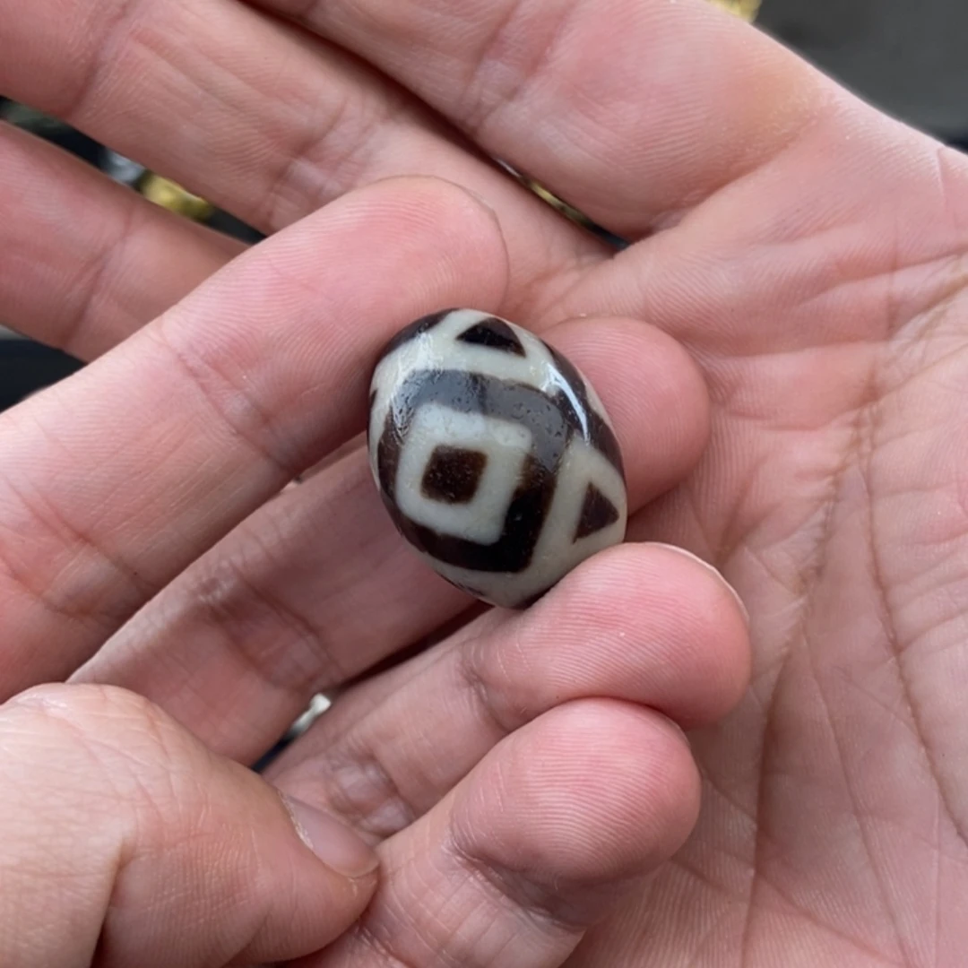 玛瑙/玉髓颈饰未镶嵌孤**者