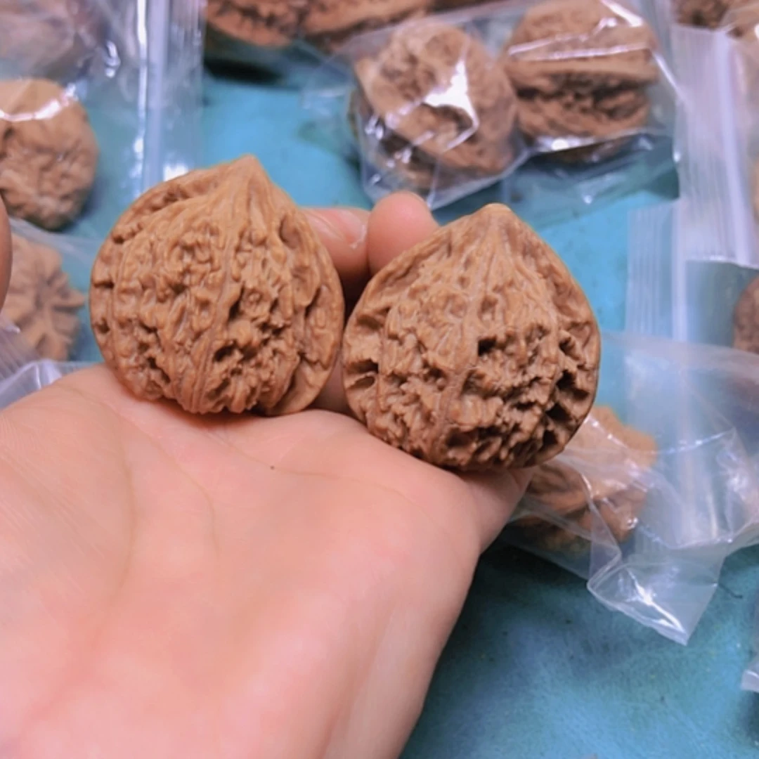 【闪购商品】把件核桃38流星雨修尖