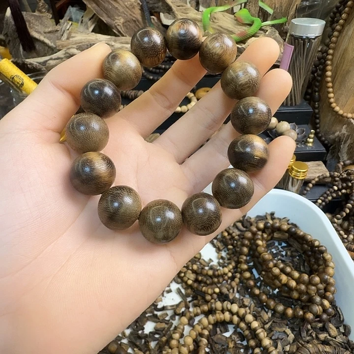 沉香沉香碎屑海南沉香黑油格1.6大11克➕沉香碎屑多样性