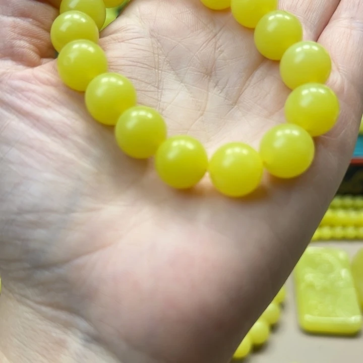 南***孩非金属新疆若羌黄口手串