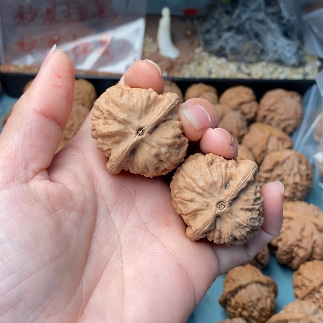 文玩核桃把件红方印53