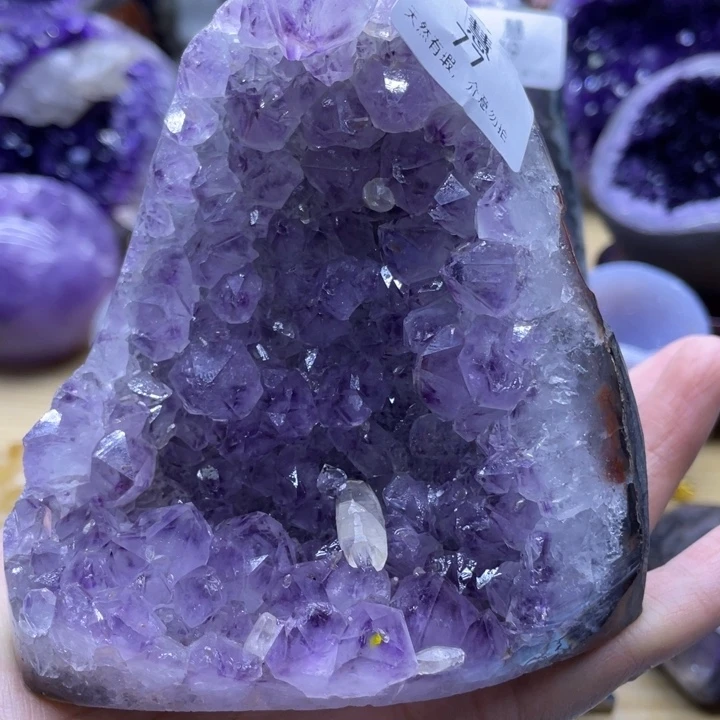 未镶嵌水晶大型摆件（非配饰）
