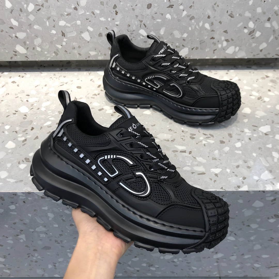 薄款男士百搭运动潮鞋轻质时尚休闲鞋中帮春季休闲潮流透气轻便