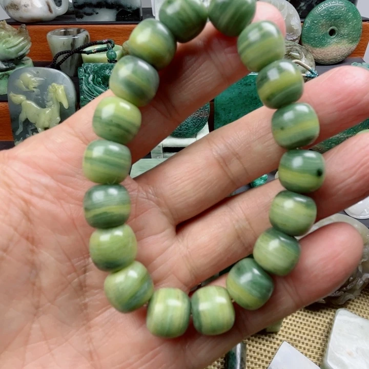 未镶嵌独山玉珠宝半成品有瑕疵