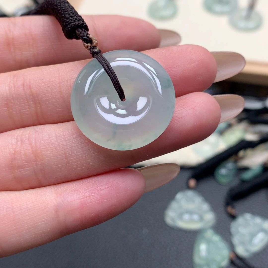 翡翠未镶嵌颈饰扣子