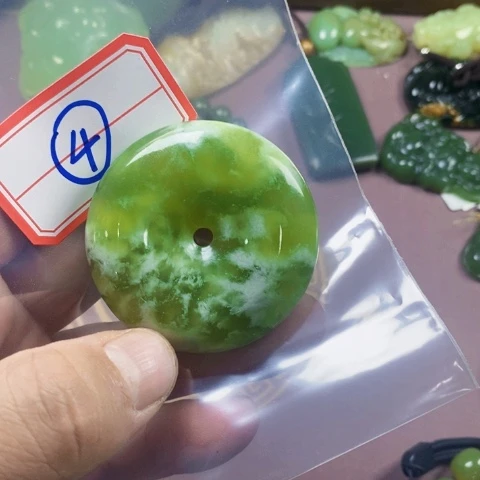 合金蛇纹石玉颈饰