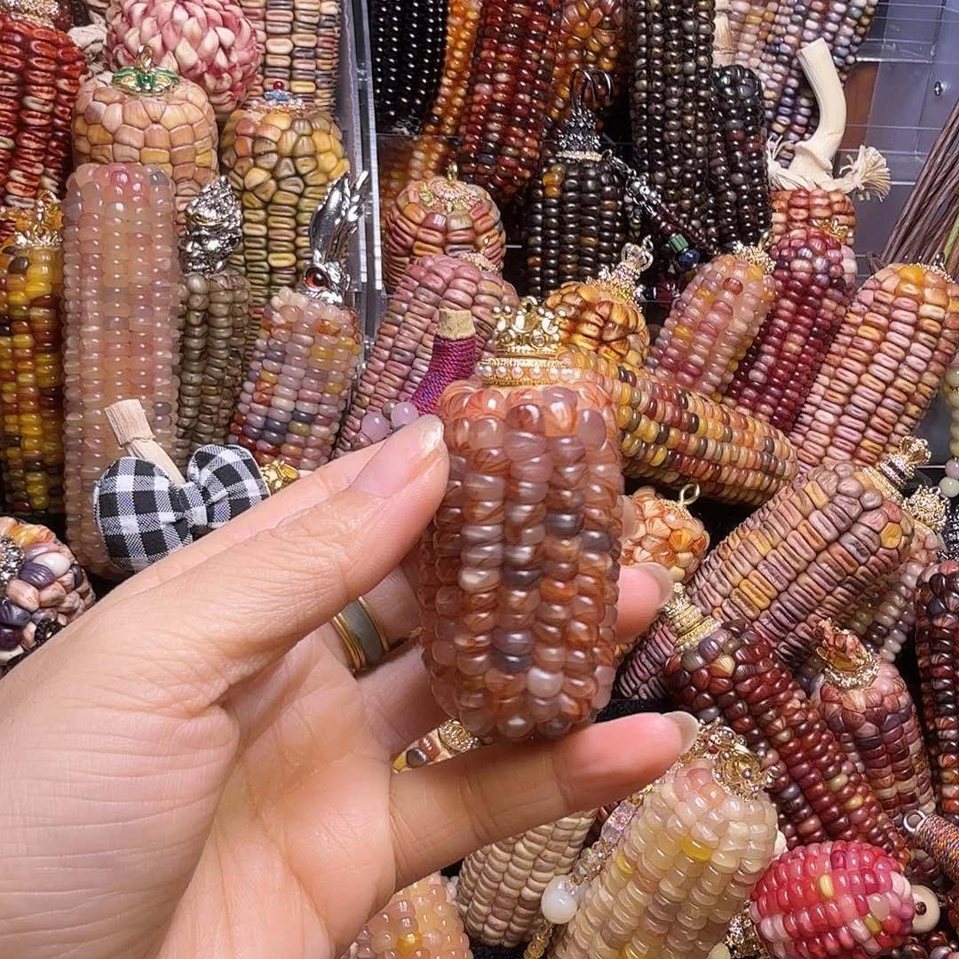 g***i非金属浅色血丝文玩玉米。