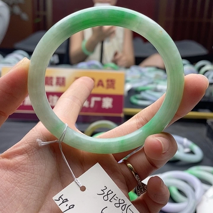 翡翠手镯未镶嵌59圆条