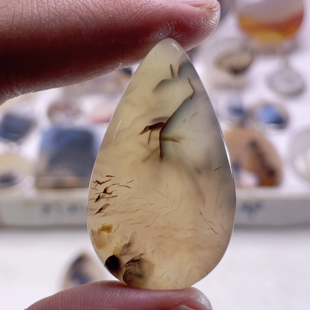 玛瑙/玉髓未镶嵌珠宝奇石