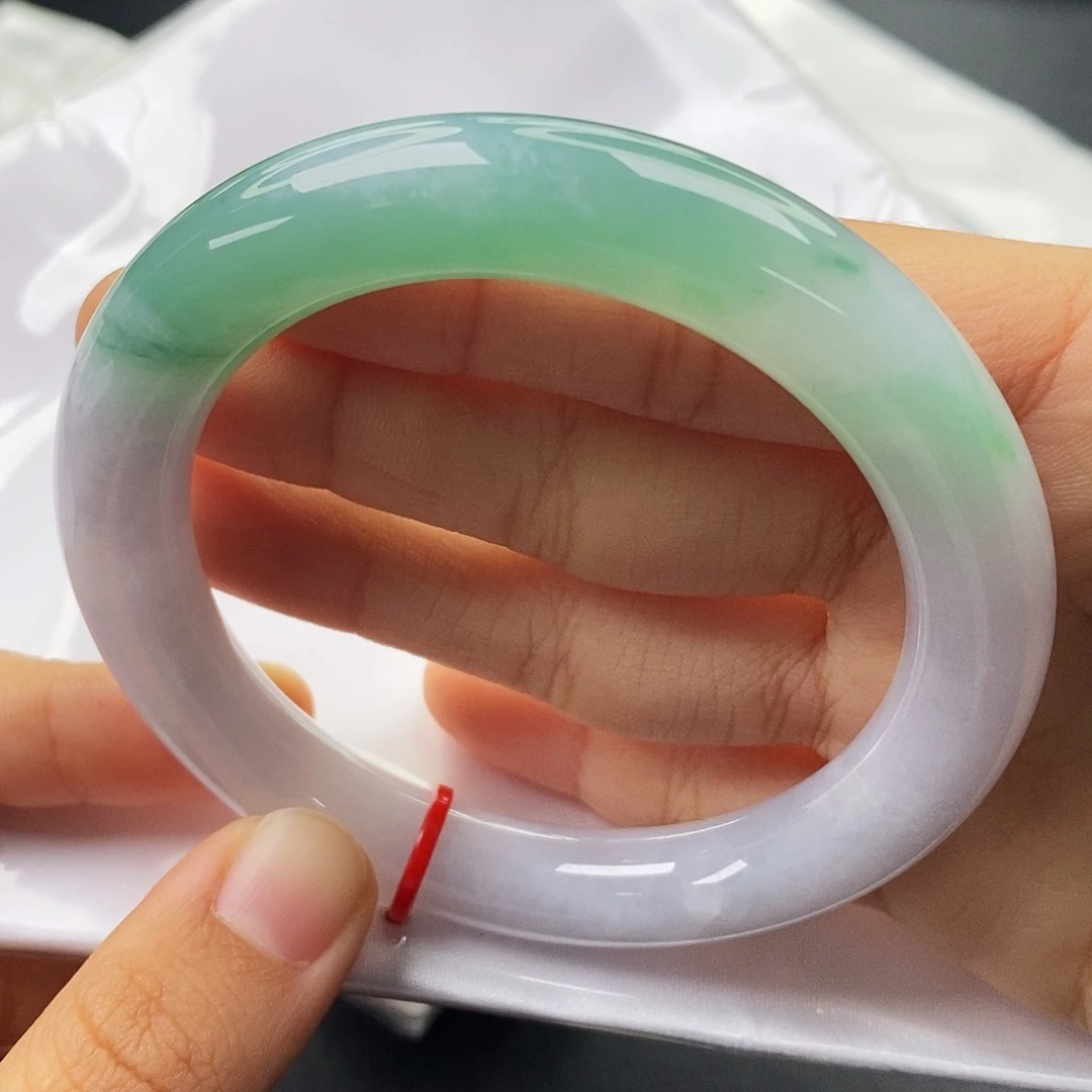 翡翠未镶嵌手镯（圆镯）58.9圈