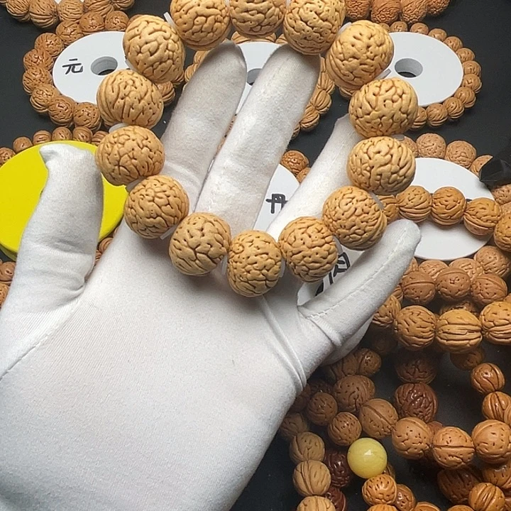 龙***族吊坠桃核精品桃核