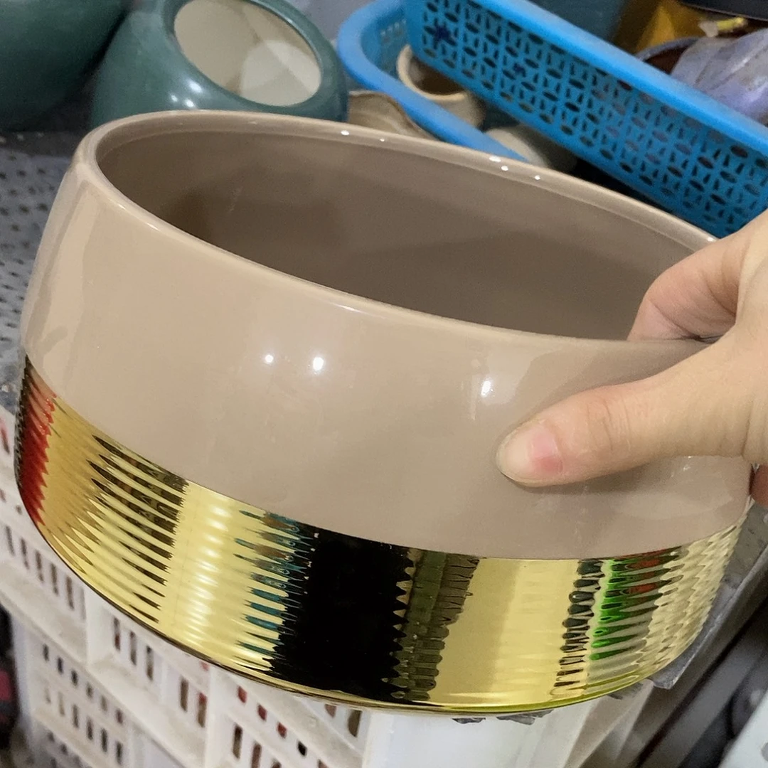 杯子陶盆有孔 瑕疵介意勿拍