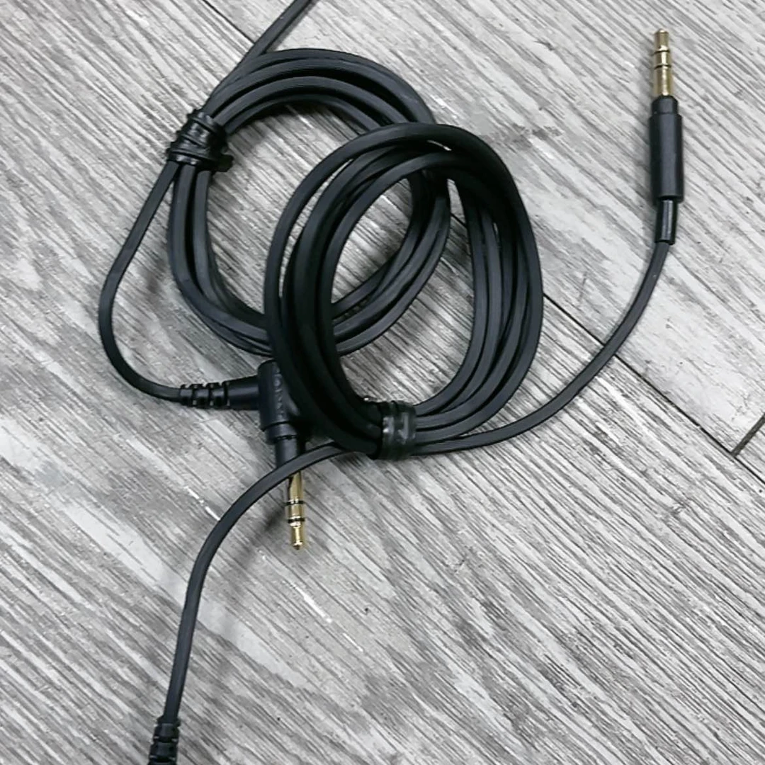 【闪购商品】95新黑色索尼线