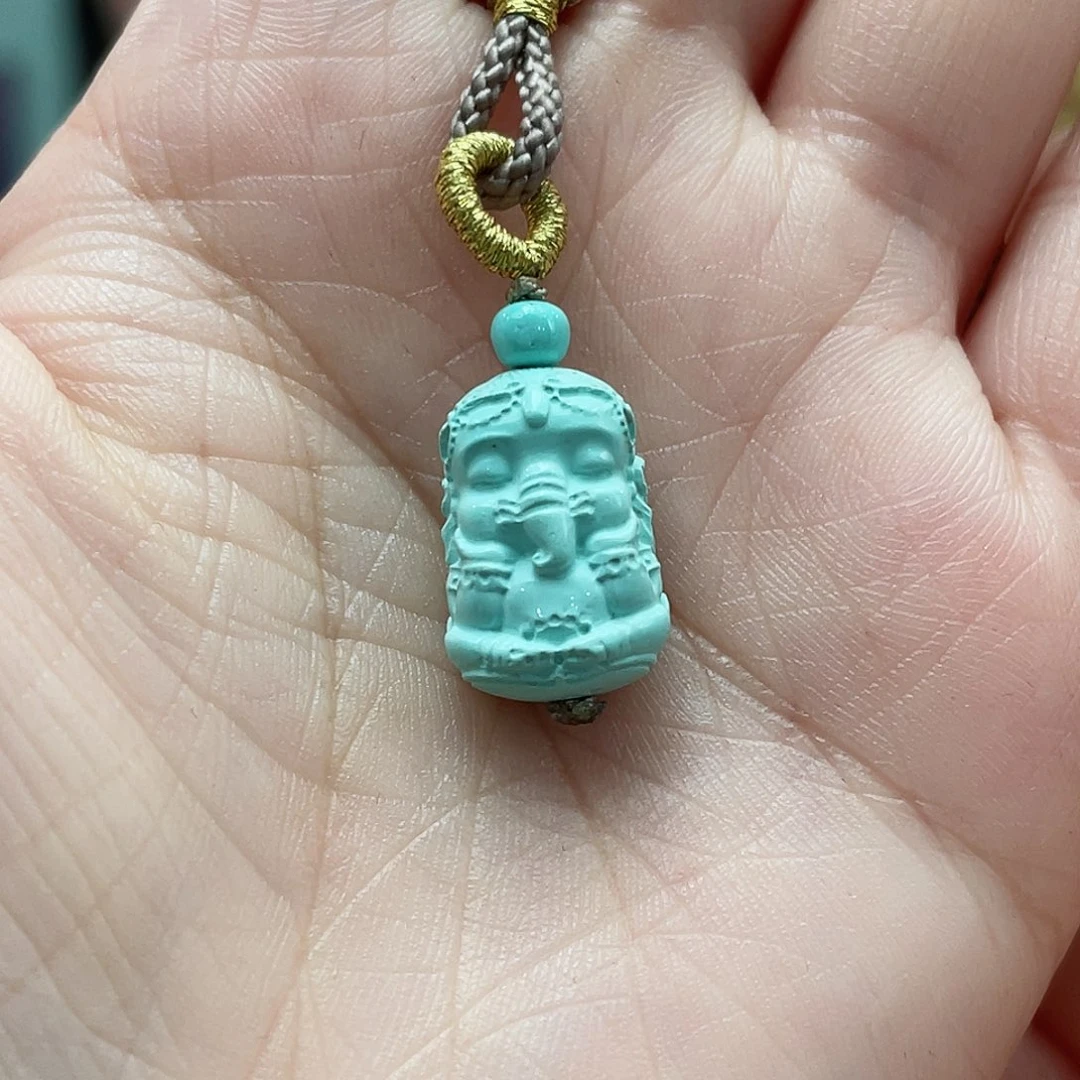 绿松石颈饰未镶嵌