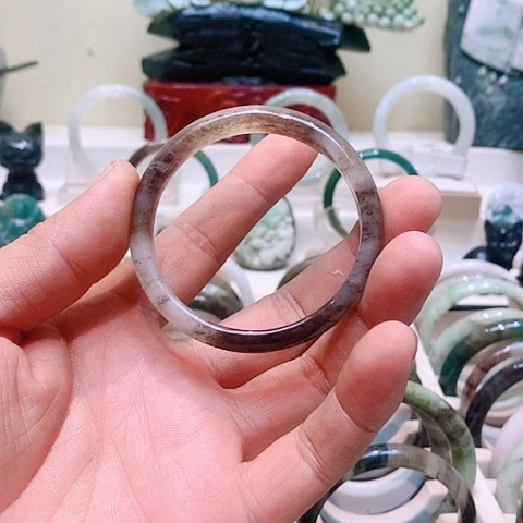 未镶嵌独山玉手镯咕****4