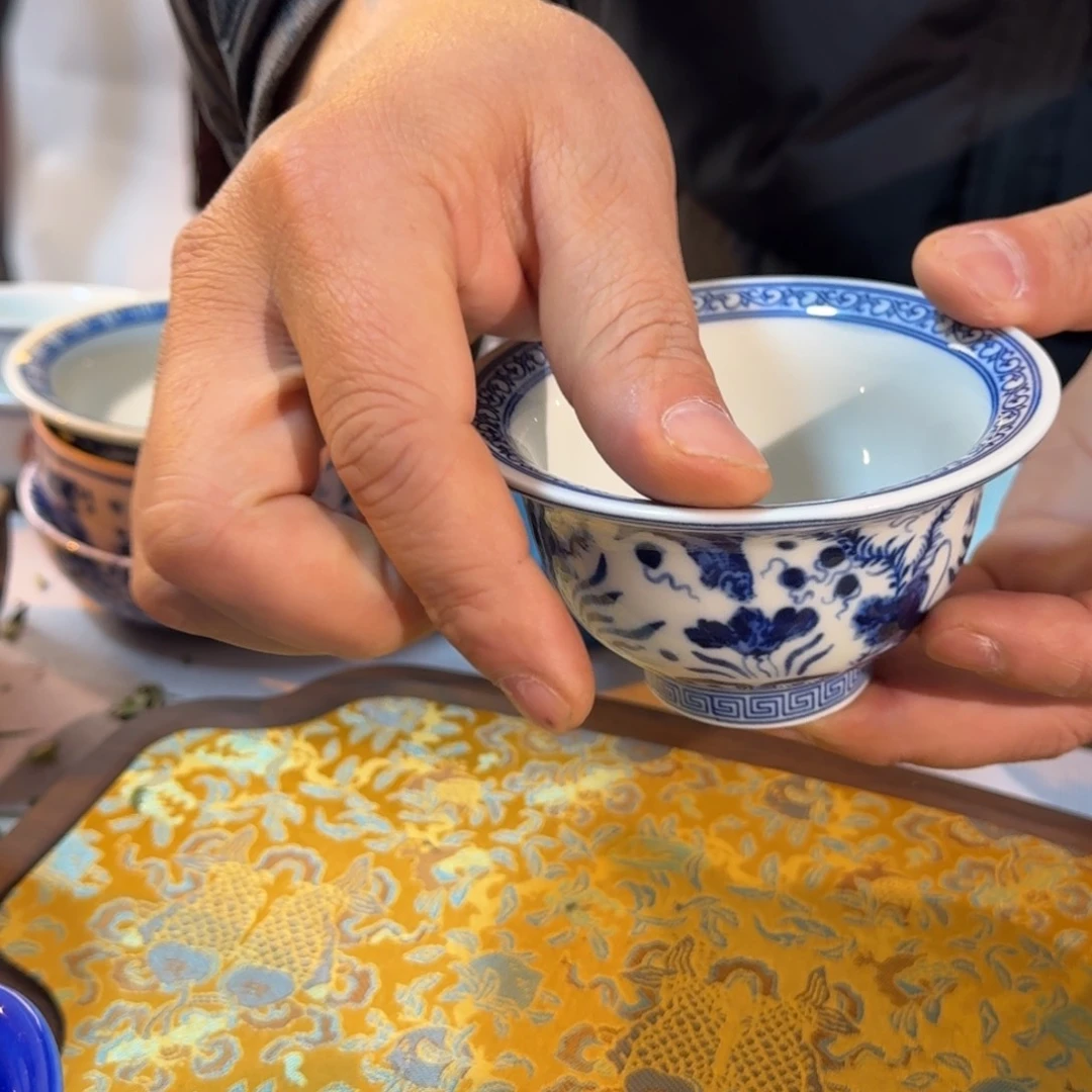 其他陶青花鱼藻纹压手杯