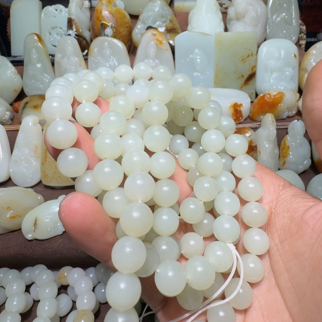 和田玉未镶嵌项链