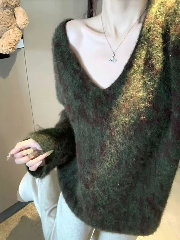 慵懒豹纹V领长袖毛衣女秋冬季高级感长袖针织衫宽松显瘦套头上衣