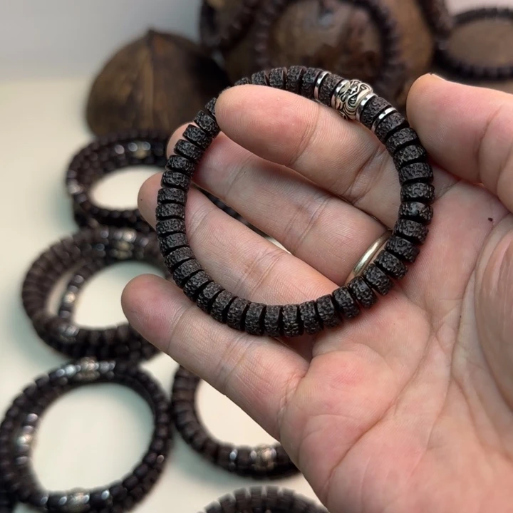 【闪购商品】椰蒂手串85耶噶吞金兽