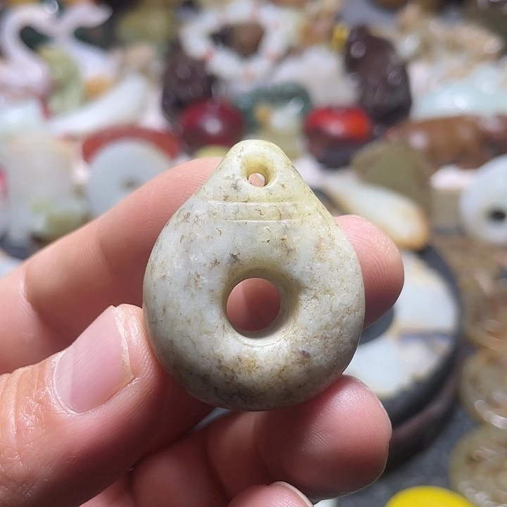 吊坠(不含链)未镶嵌和田玉（糖玉）
